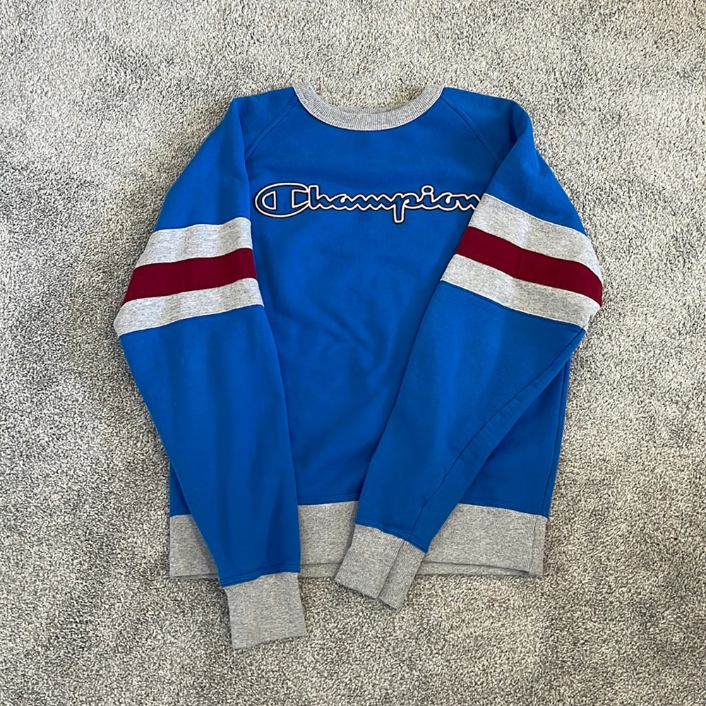 Champion Men’s Sweatshirt - Size Medium